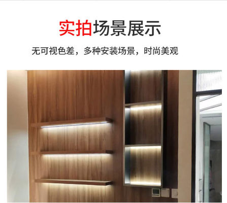LED sotto le strisce di illuminazione del gabinetto